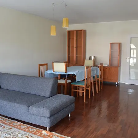 Spacious Apt. At Viana's Location