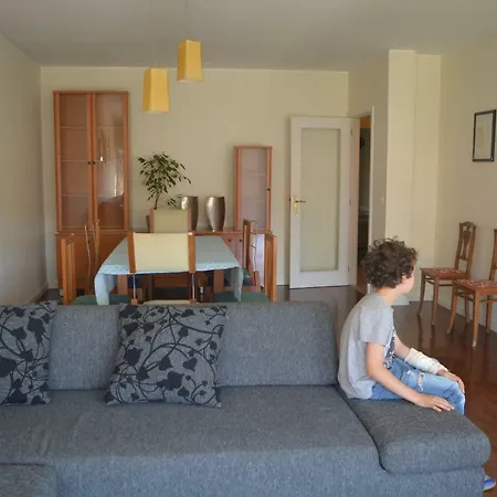 Διαμέρισμα Spacious Apt. At Viana's Location Βιάνα ντο Καστέλο
