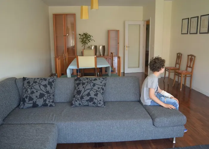 Spacious Apt. At Viana's Location