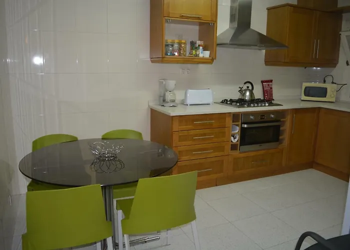 Spacious Apt. At Viana's Location דירה ויאנה דו קסטלו