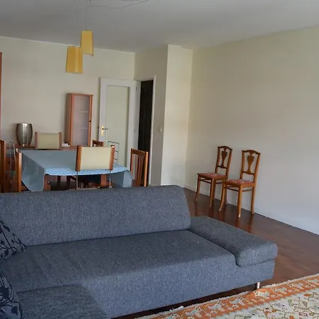 Spacious Apt. At Viana's Location