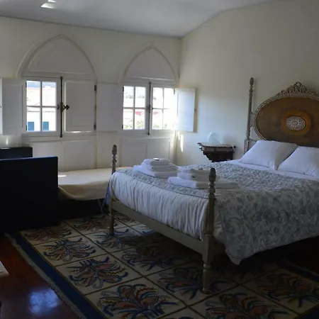 Spacious Apt. At Viana's Location Apartment *