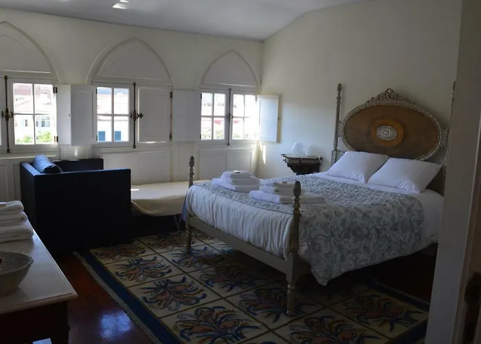 Spacious Apt. At Viana's Location Apartament *